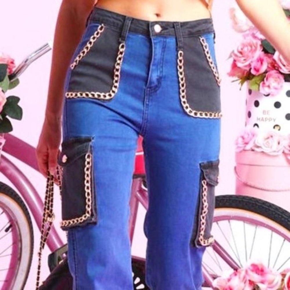 Callie Chained Cargo: Wide Leg 4-Pocket Denim Blue Stretch Jeans Black & Gold - Picture 5 of 7